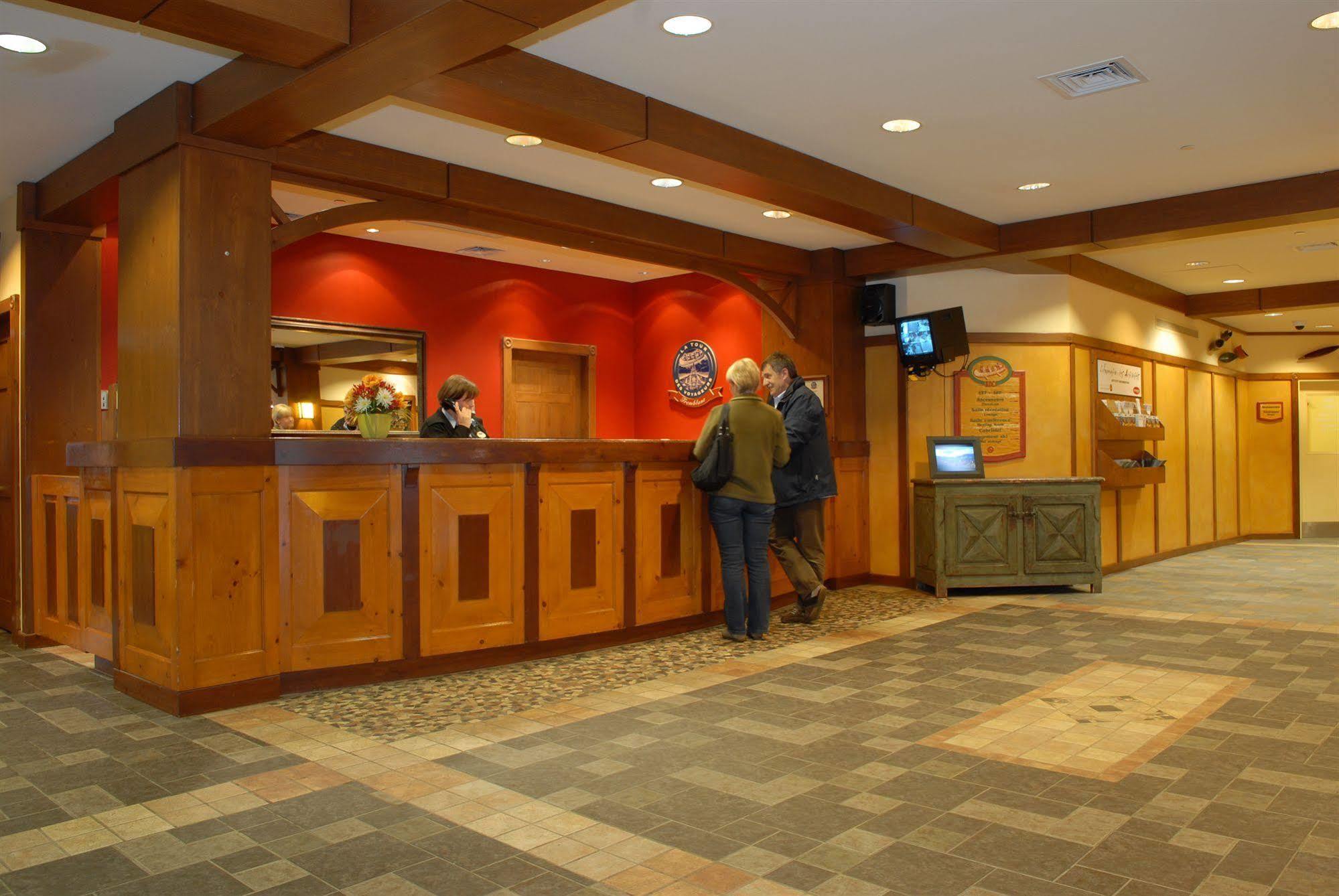 Tour Des Voyageurs Hotel Mont-Tremblant Exterior photo